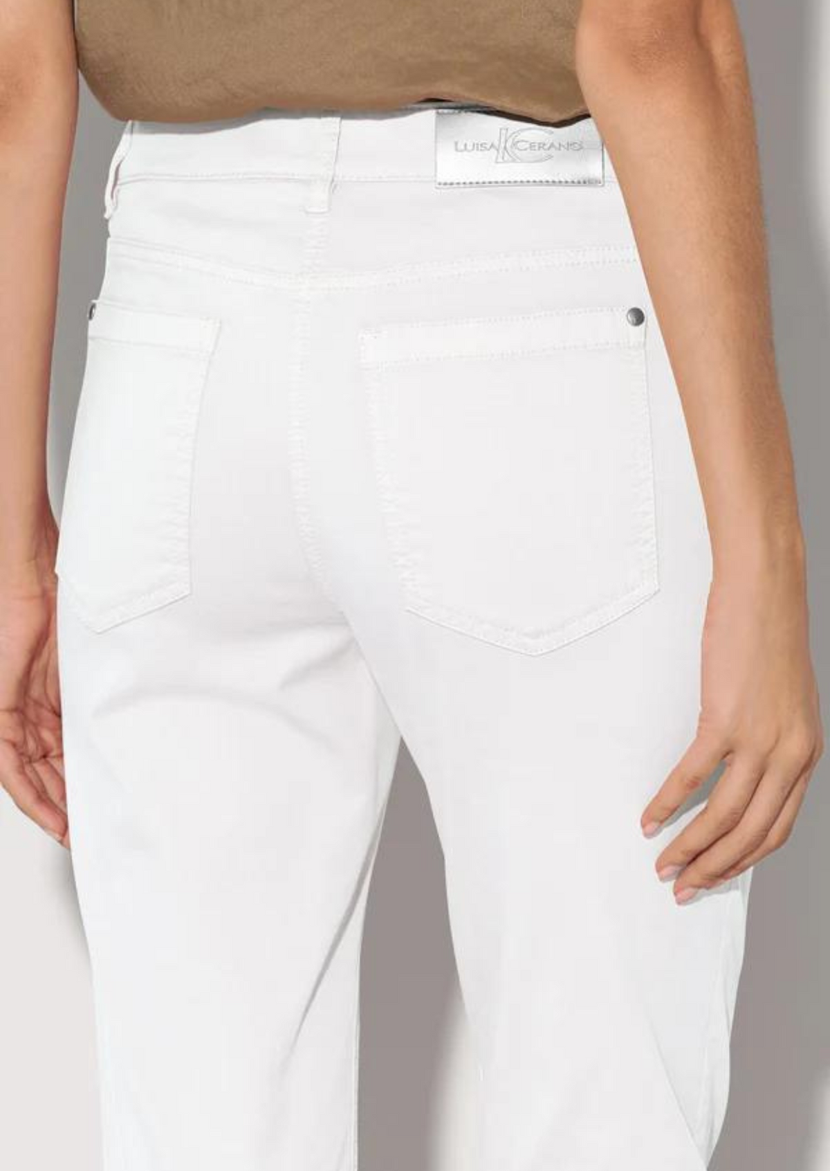 Broek bleached white