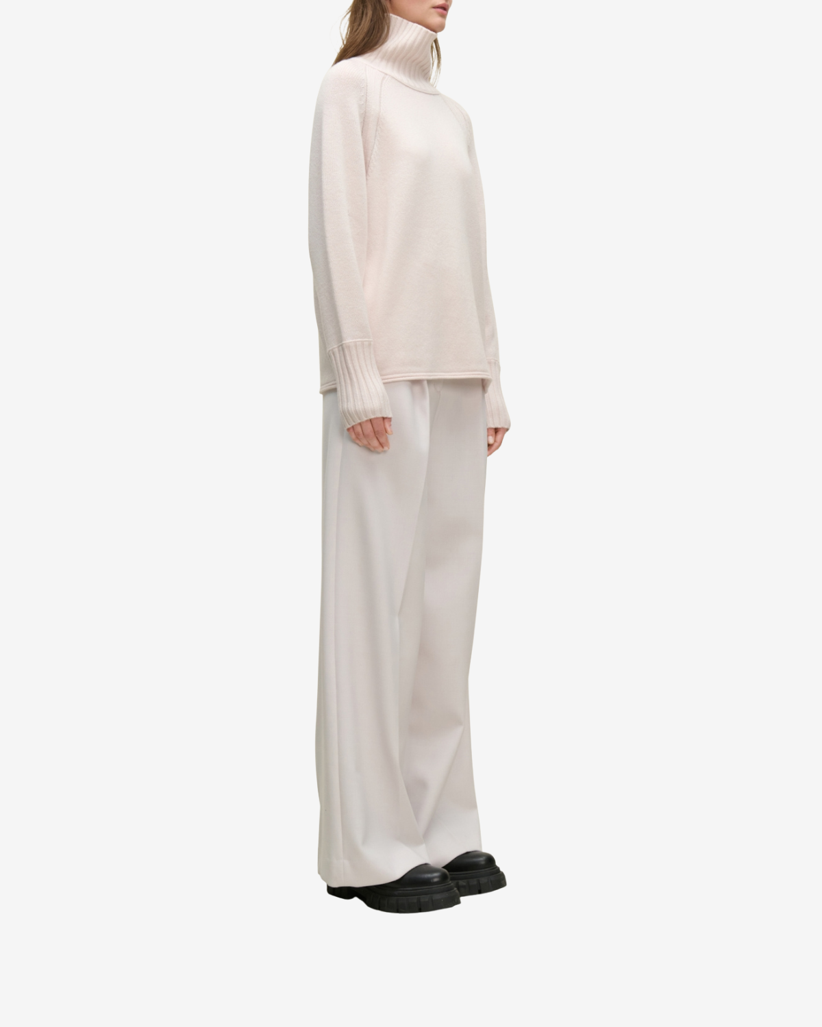 Bold volumes pullover medium creme