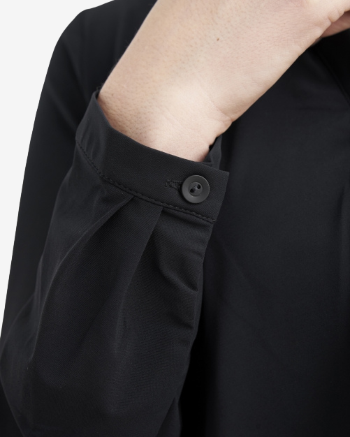 Kaemi Deep black