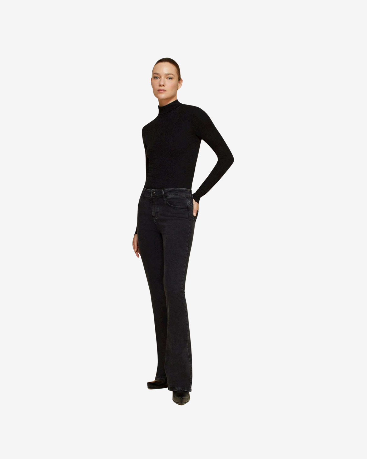 Raval 16 L34 Black night