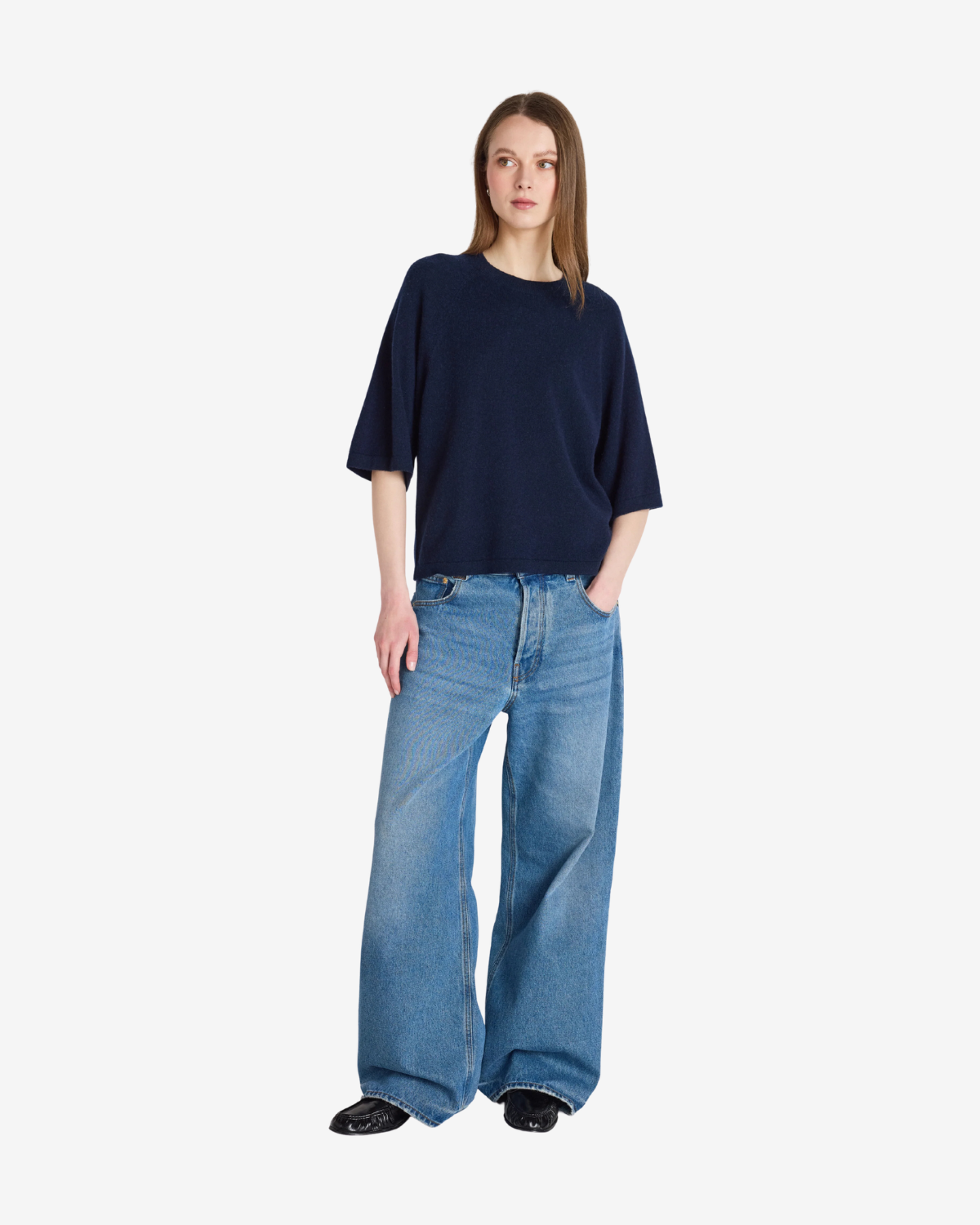 Leana Navy