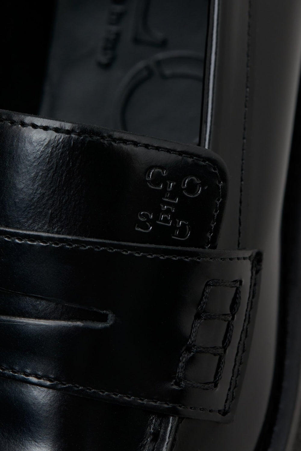 Loafer black