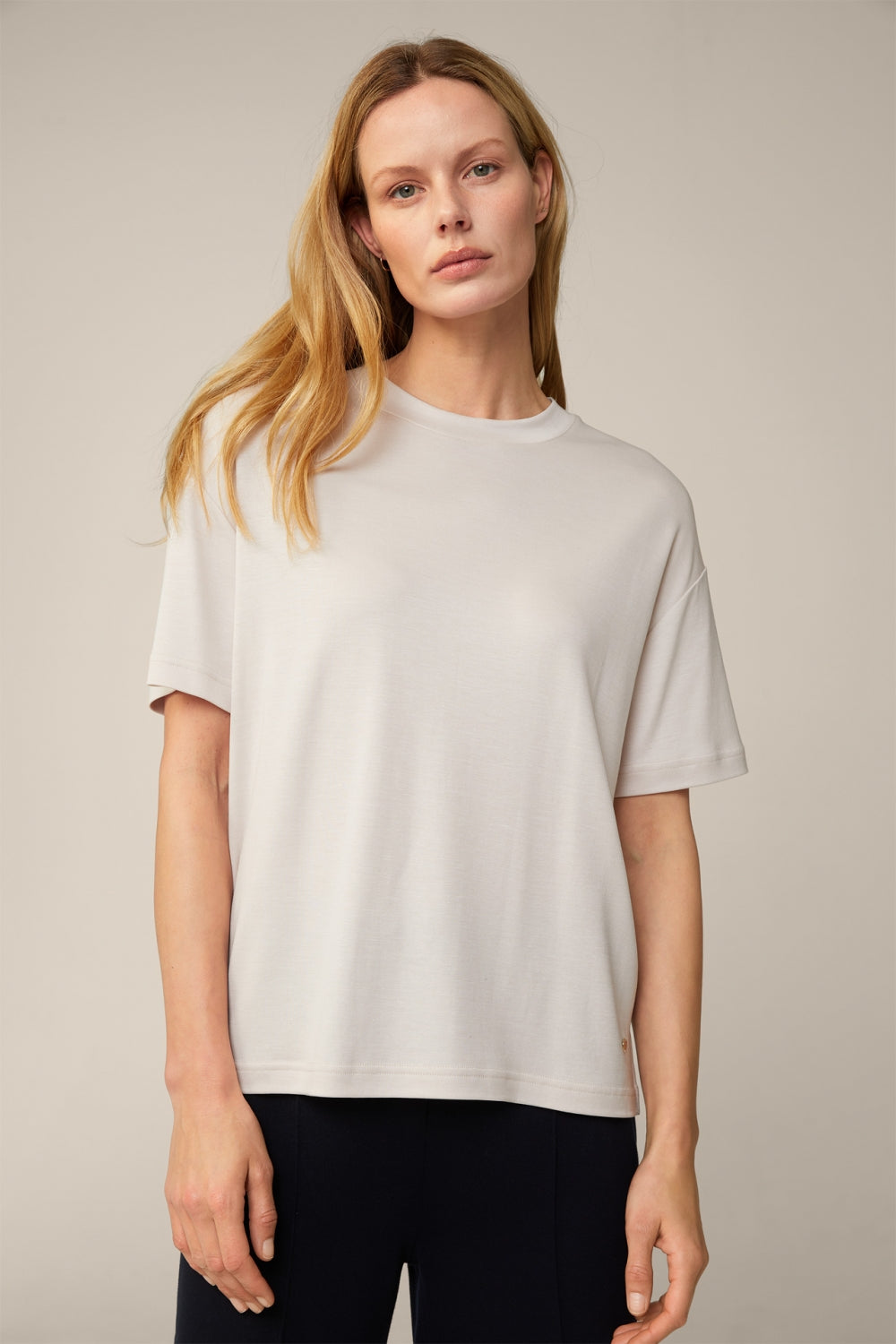 T-shirt light beige