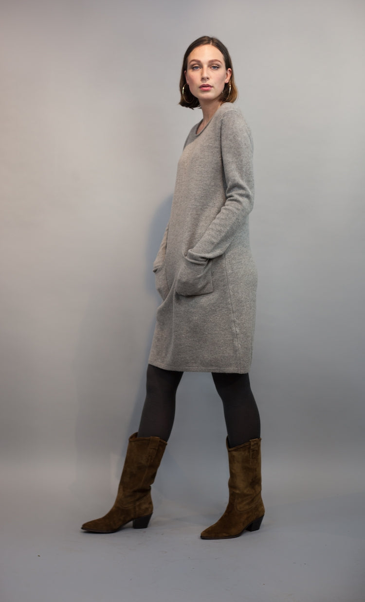 Kleid Kellerfalte Greige