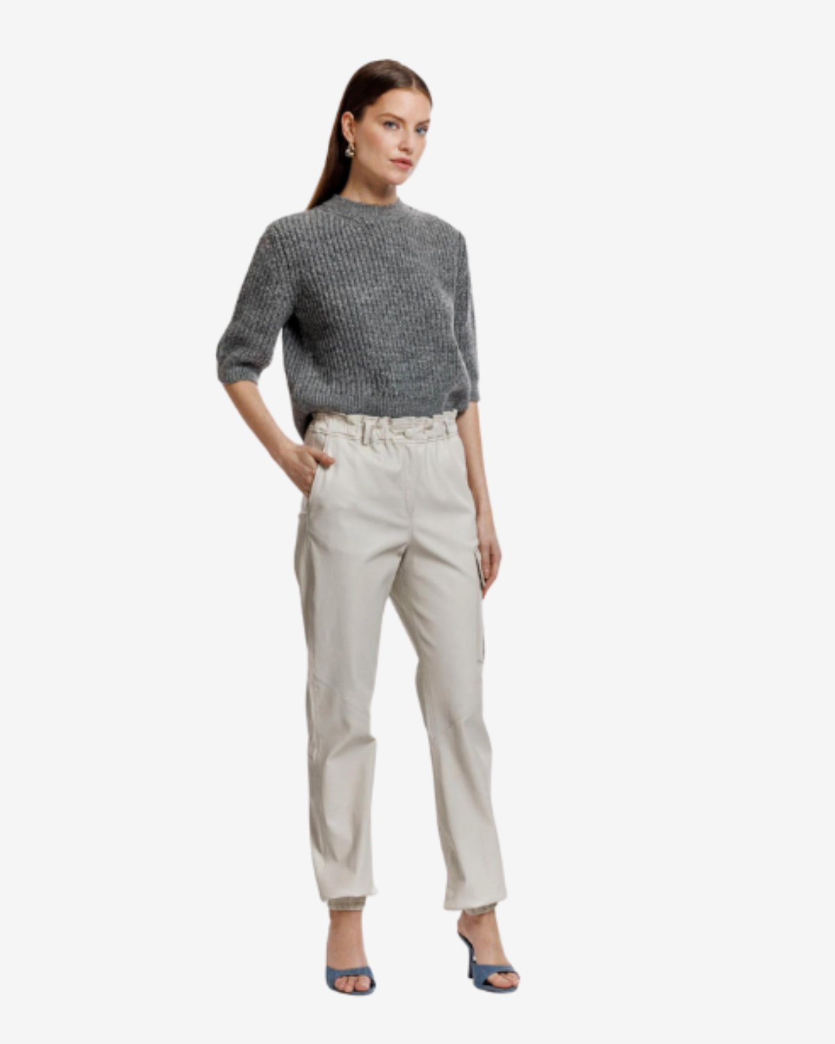 Yara Off white